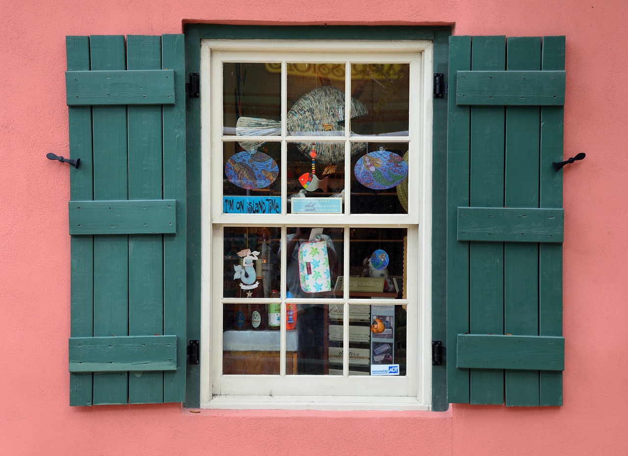 https://pixabay.com/en/old-window-store-shop-window-frame-1706131/