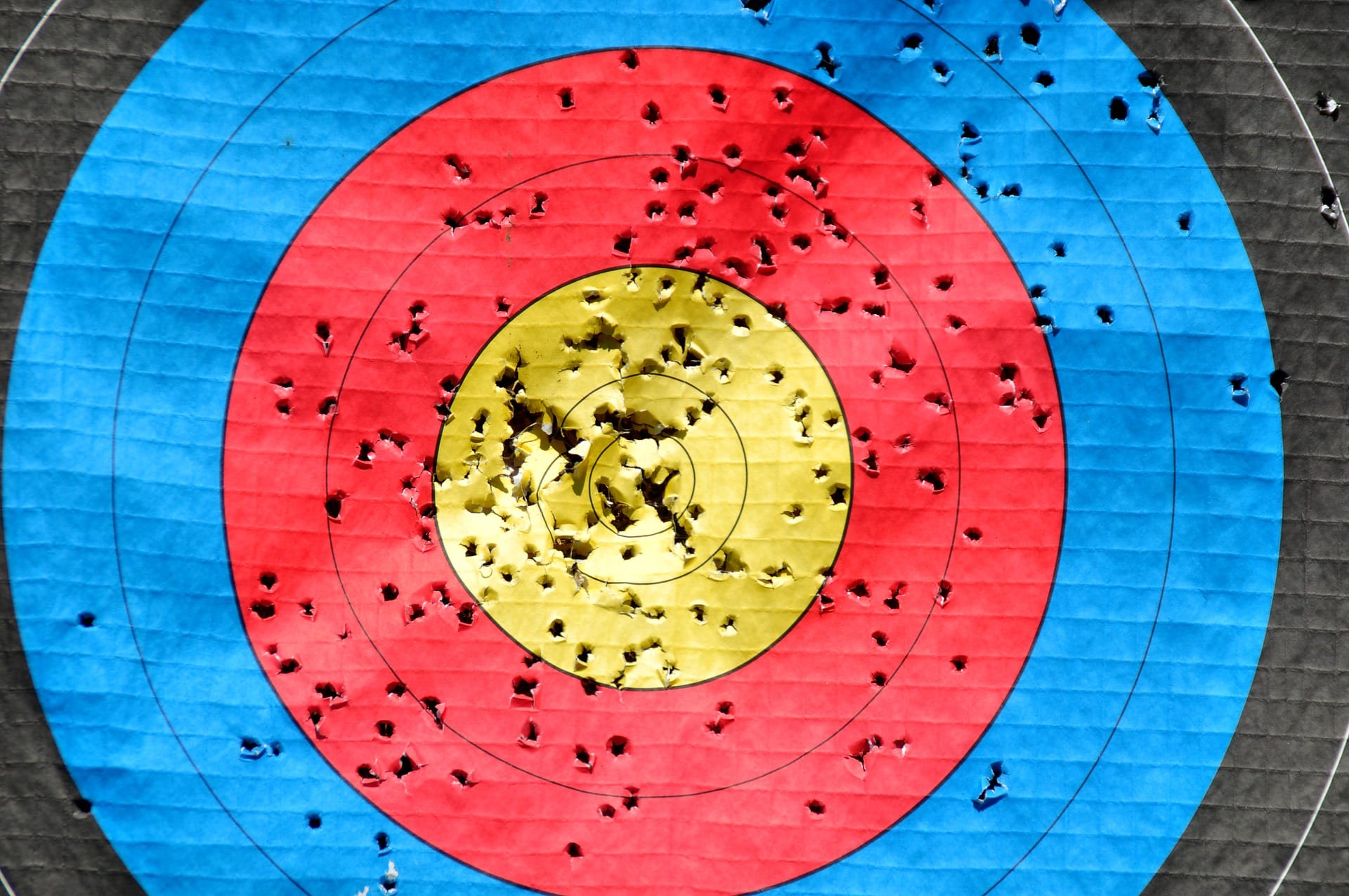 image of an arrow target